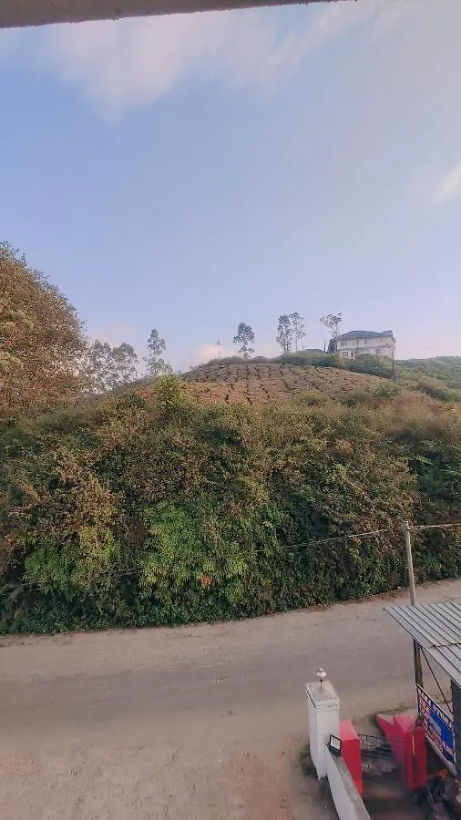 Lumino Karthika Hotel Munnar